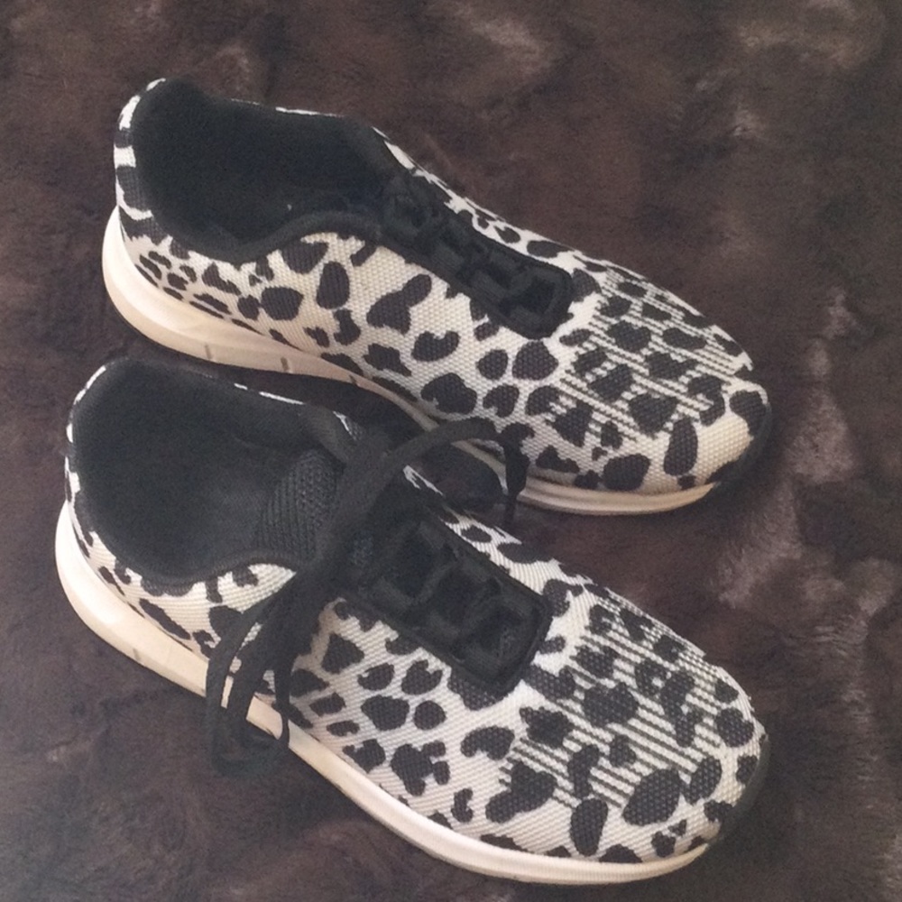 Gently Used Leopard print Tennis Shoes
